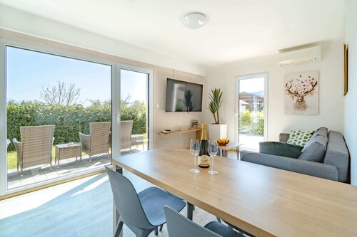 Lakeside Living: Modern Apartment Just 400m from Lake Bled