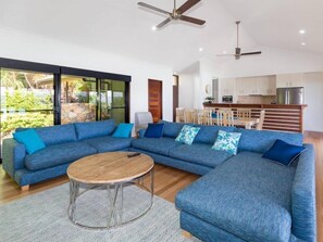 Televisión plasma, reproductor de DVD