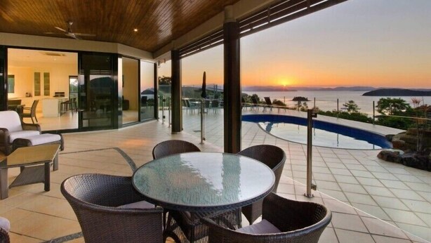 Unclassified image, 1 of 28, button - Sunset Point (Whitsundays)