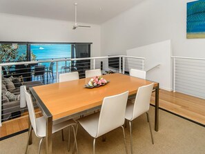 Apartment, 2 Bedrooms | In-room dining