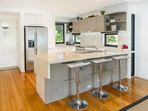 Apartment, 2 Bedrooms | Private kitchen | Full-size fridge, microwave, oven, stovetop