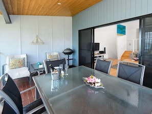 Apartment, 2 Bedrooms | In-room dining