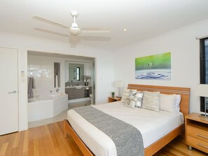Apartment, 2 Bedrooms | 2 bedrooms, iron/ironing board, free cribs/infant beds