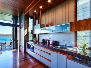 Apartment, 4 Bedrooms | Private kitchen