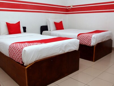 Super OYO 1173 Mandyrin Hotel