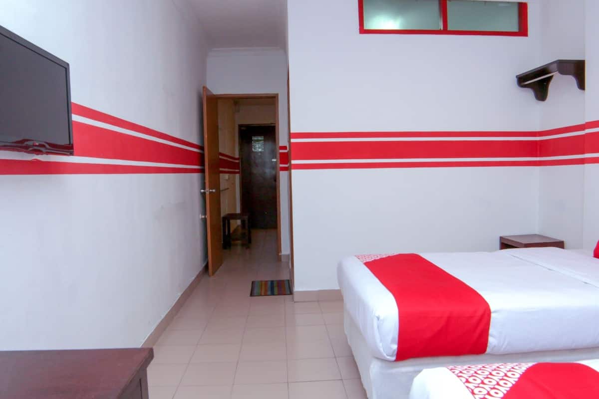 Free WiFi, bed sheets