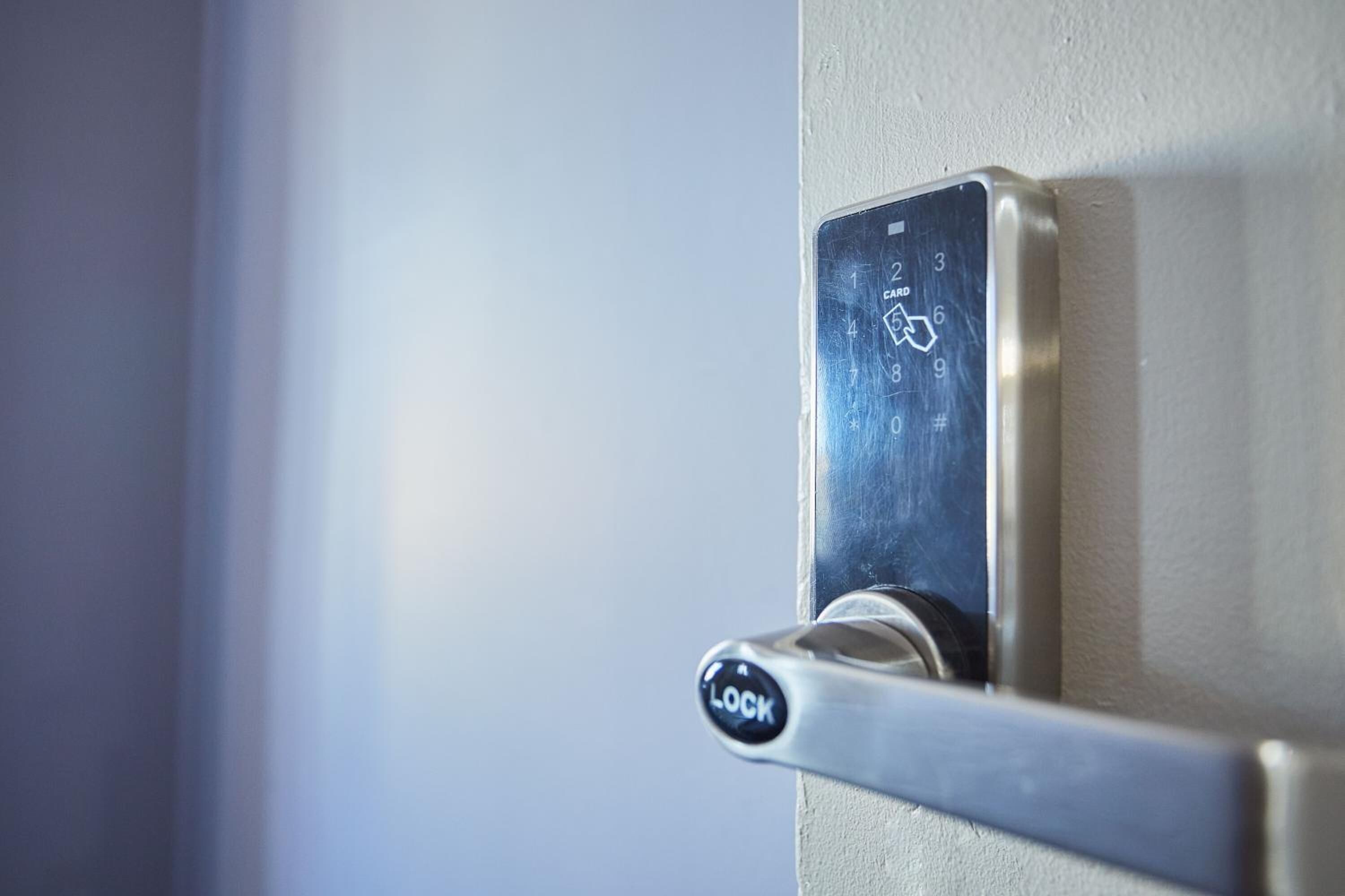 Shower, rainfall showerhead, free toiletries, hair dryer