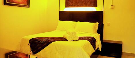 Deluxe-Zimmer (Family Queen) | Hochwertige Bettwaren, Schreibtisch, laptopgeeigneter Arbeitsplatz