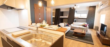 Fridge, microwave, stovetop, electric kettle