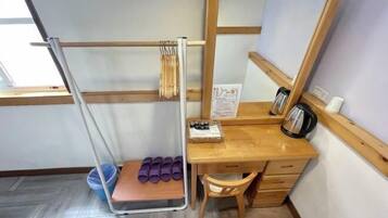 Selimut bulu angsa, tempat tidur Select Comfort, dan kedap suara