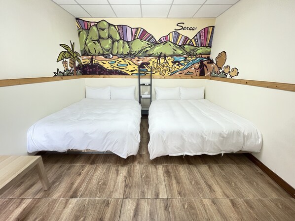 스탠다드 쿼드룸 | 오리/거위털 이불, 셀렉트 컴포트 침대, 방음 설비, 무료 WiFi