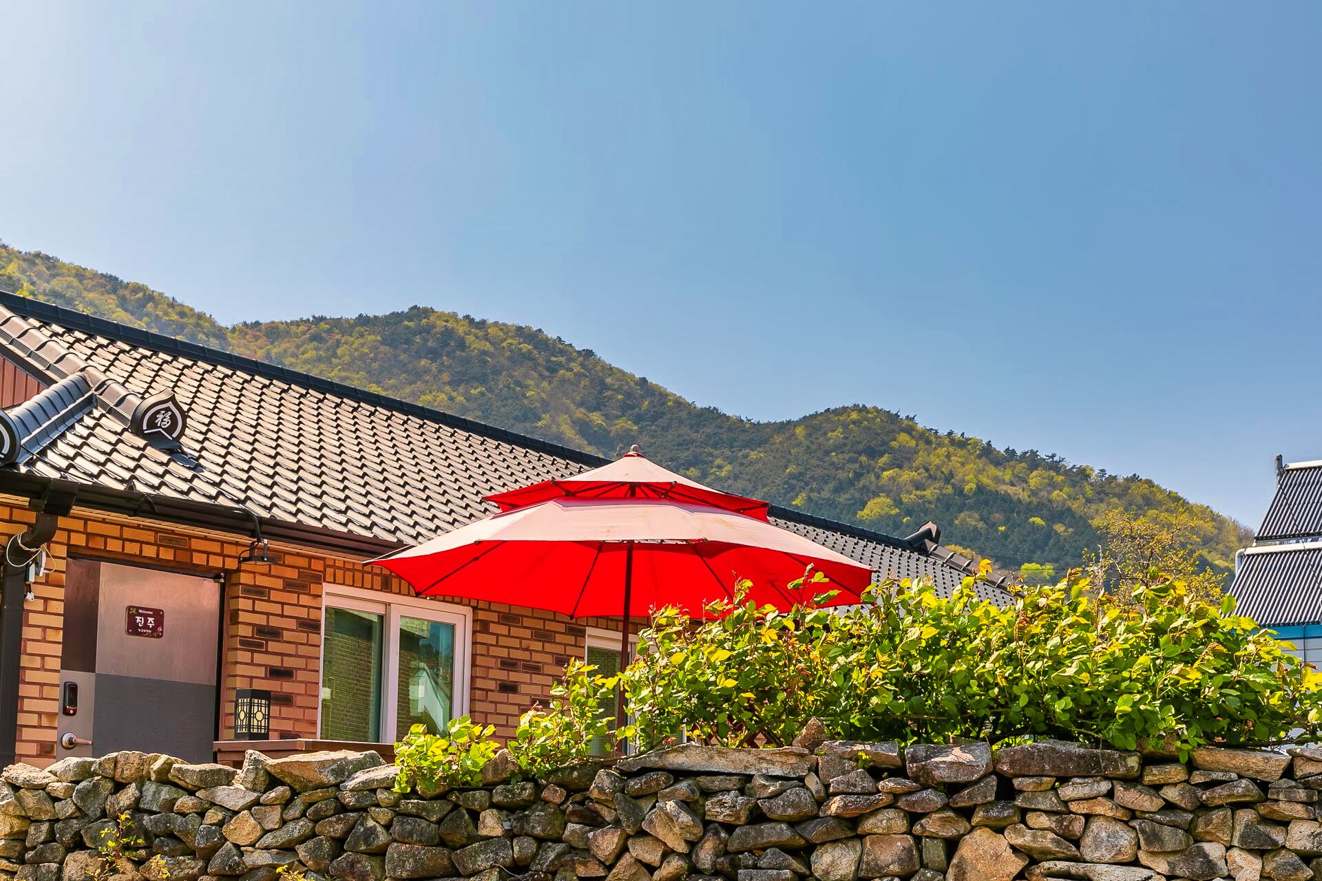 숙박 시설 정면