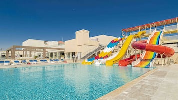 5 outdoor pools, pool umbrellas, pool loungers