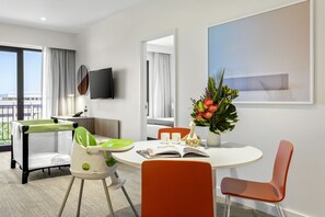 40-inch Smart TV with digital channels, TV, Netflix - Quest Joondalup (Joondalup)