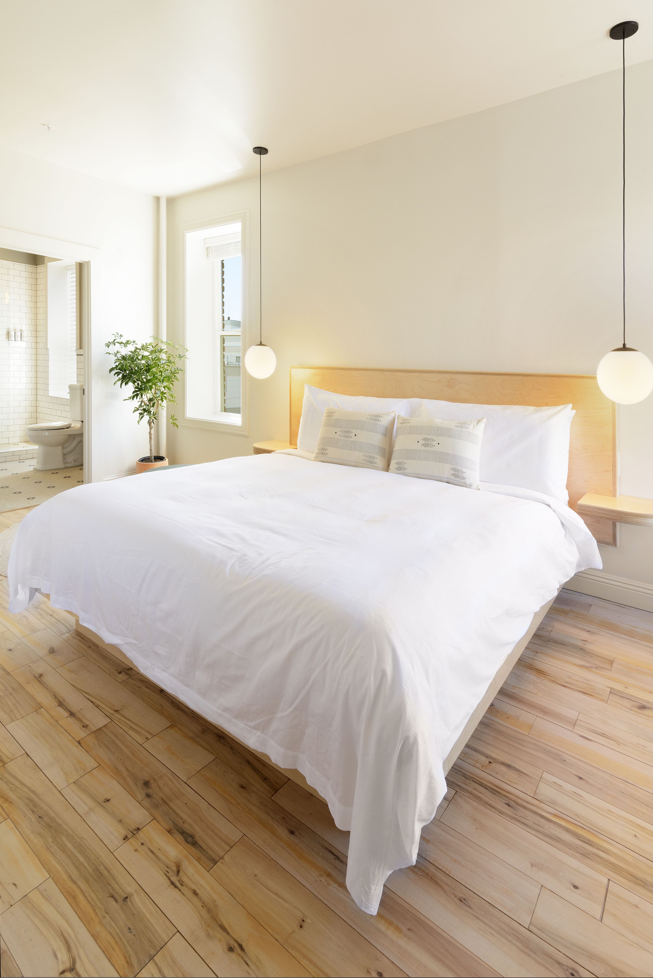 hadley room | premium bedding, down duvets, individually decorated