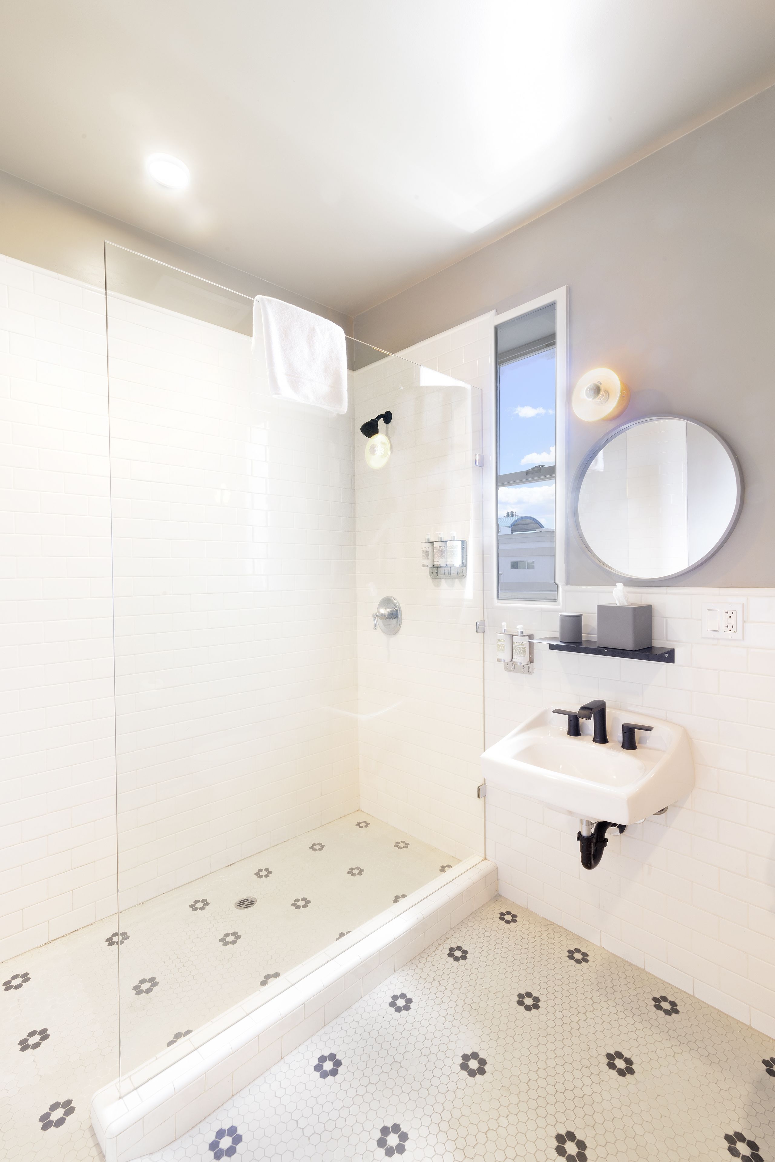 renault room | bathroom | shower, designer toiletries, hair dryer, bathrobes