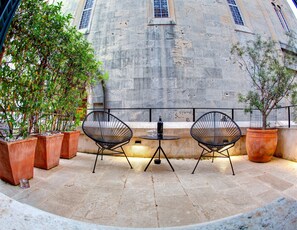 Deluxe-Doppel- oder -Zweibettzimmer | Balkon