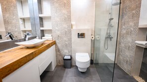Apartment (A 316) | Bathroom