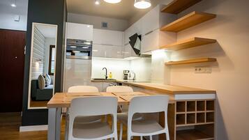 Apartment (A 216) | Private kitchen | Fridge, stovetop, electric kettle, cookware/dishes/utensils