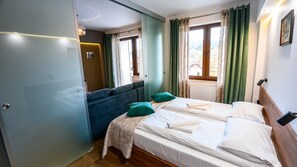 Appartement (A 316) | Espace de travail pour ordinateurs portables, fer et planche Ă repasser