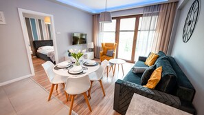 Apartment (A 315) | Wohnbereich | Flachbildfernseher
