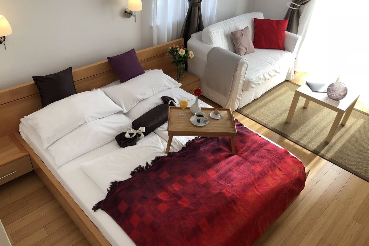 Egyptian cotton sheets, premium bedding, minibar, in-room safe