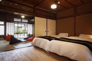Traditional-Zimmer (Japanese Style, 5 Guests, 2nd Floor) | Zimmersafe, kostenloses WLAN