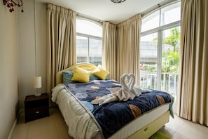 Deluxe Room, 1 Queen Bed | View from room