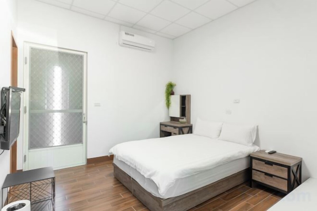 Blackout drapes, soundproofing, WiFi (free), bed sheets