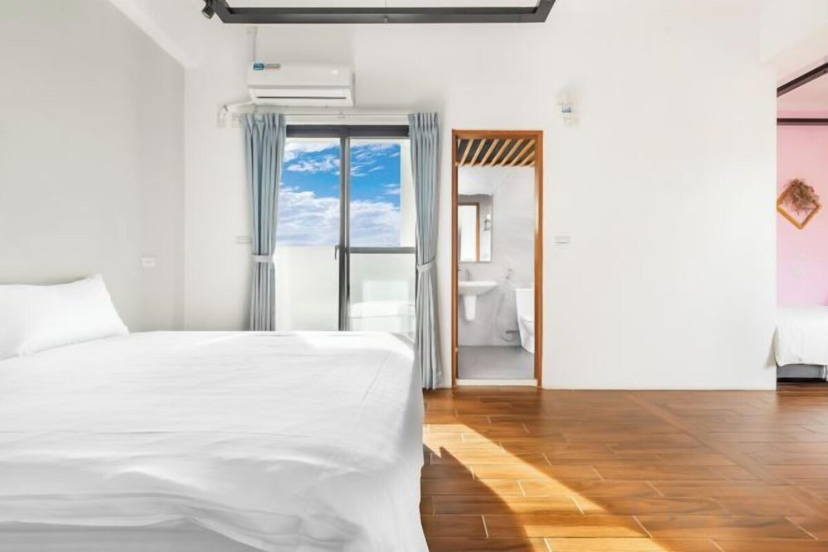 Blackout drapes, soundproofing, WiFi (free), bed sheets