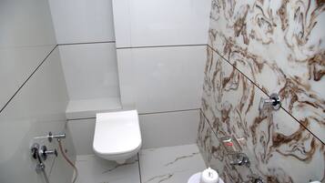 Shower, towels