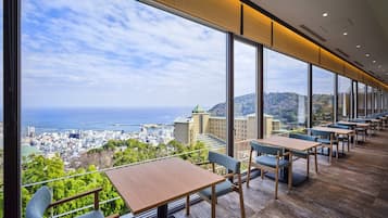 Déjeuner et souper servis sur place