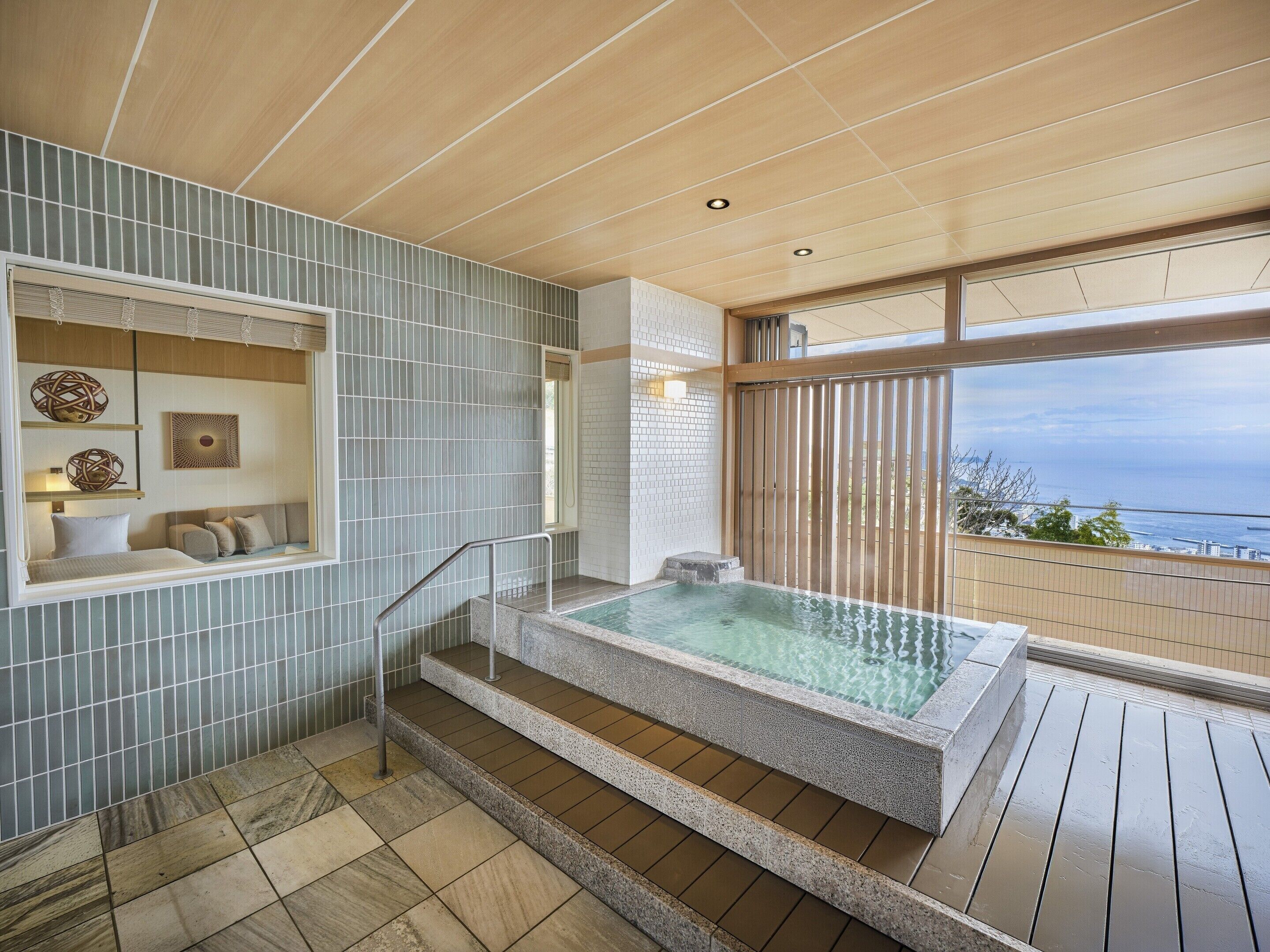 Premium-Suite, Nichtraucher, Meerblick (With natural hot spring open-air bath) | Zimmersafe, Bettwäsche