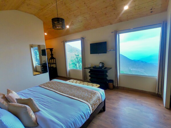 Deluxe Cottage | In-room safe, desk, soundproofing, iron/ironing board - Aaroham By Aamod (Dalhousie)