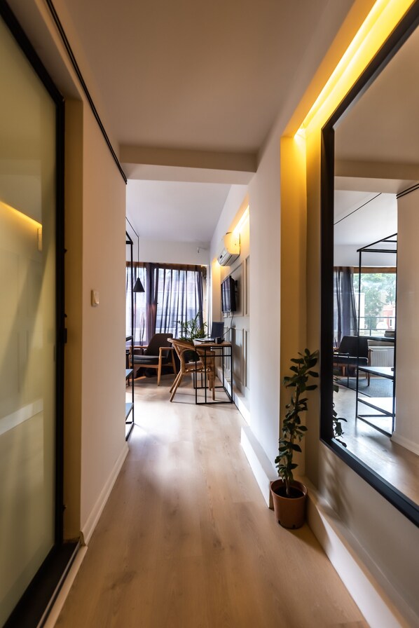 Deluxe Double or Twin Room, City View