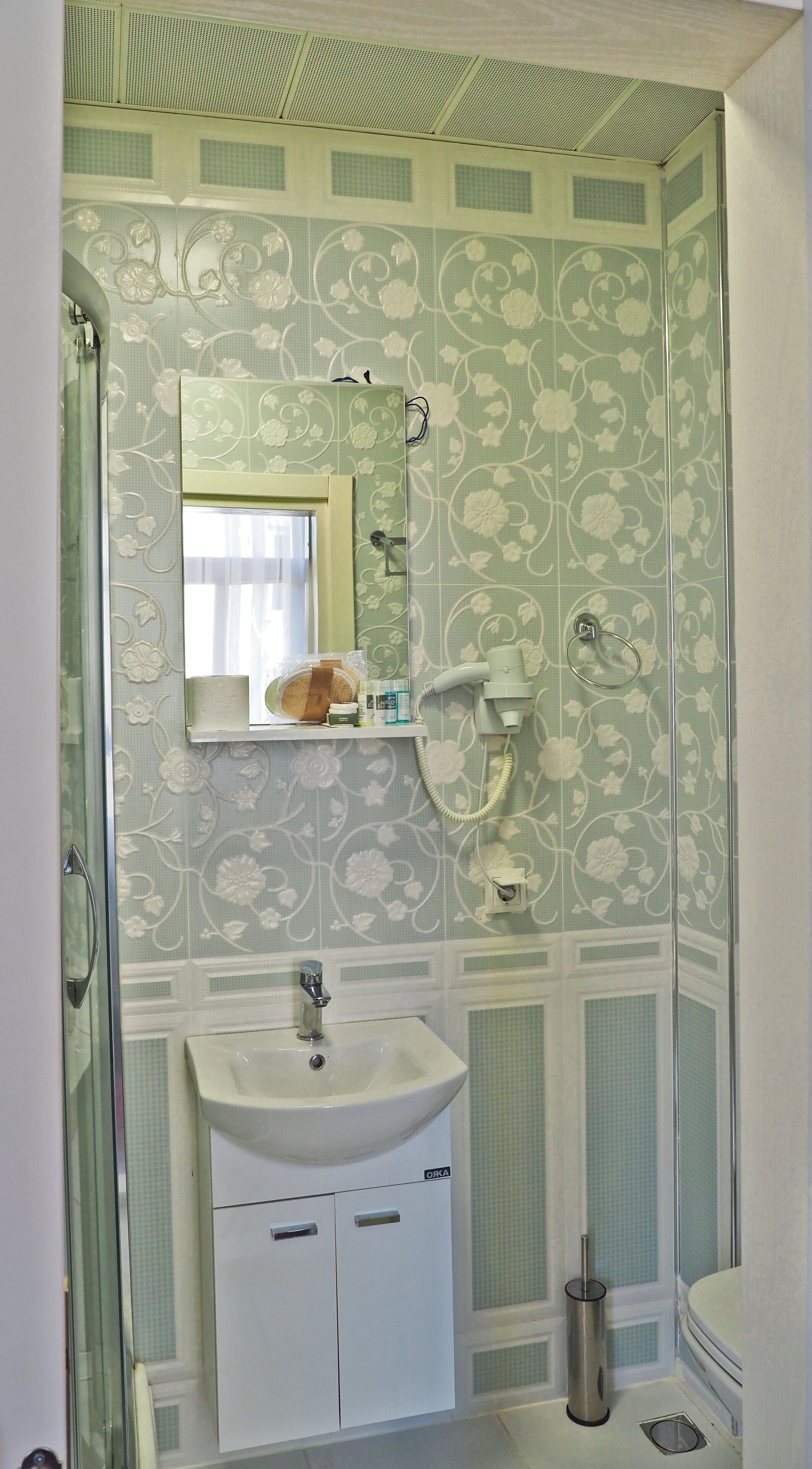 superior double room, lanai | bathroom | shower, free toiletries, hair dryer, slippers