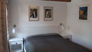 1 soverom, strykejern/-brett, reiseseng for barn og wi-fi (inkludert)