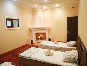 Comfort Triple Room | Individually furnished, blackout curtains, soundproofing