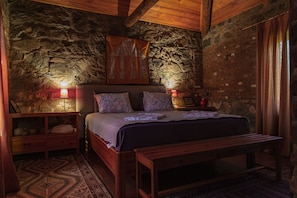 3 Schlafzimmer, Schreibtisch, Bügeleisen/Bügelbrett, Reisekinderbett