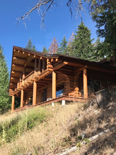 **RIVERFRONT RETREAT**