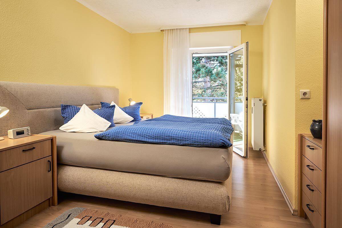 2 bedrooms, in-room safe, individually furnished, blackout curtains