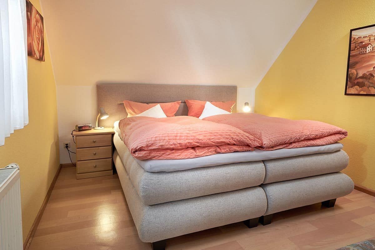 2 bedrooms, in-room safe, individually furnished, blackout curtains