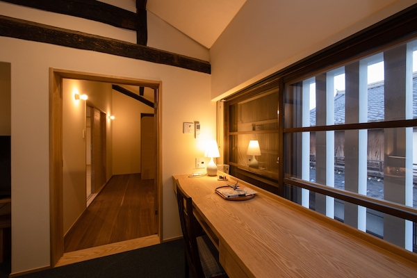 Nhà (Private Vacation Home, HISA) | 3 phòng ngủ, bàn, truy cập Internet không dây miễn phí, bộ trải giường