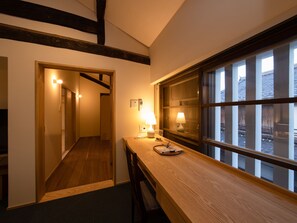 บ้านพัก (Private Vacation Home, HISA) | 3 ห้องนอน, โต๊ะทำงาน, Wi-Fi ฟรี, ผ้าปูที่นอน