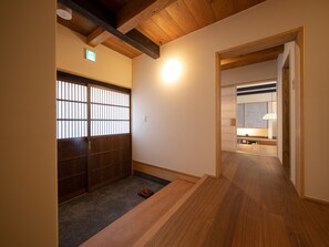 บริเวณประตูทางเข้า