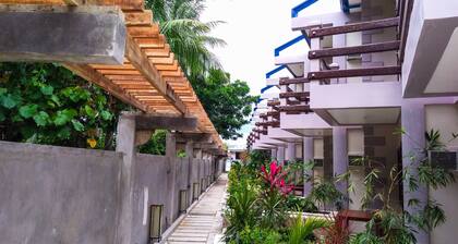 Ferellee Beachfront Inn