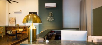 Room V @ Jalan Sultanah Near Bus Stop Batu Pahat