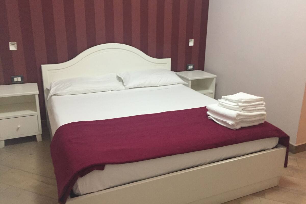 Double Room (Carlo III) | Free WiFi
