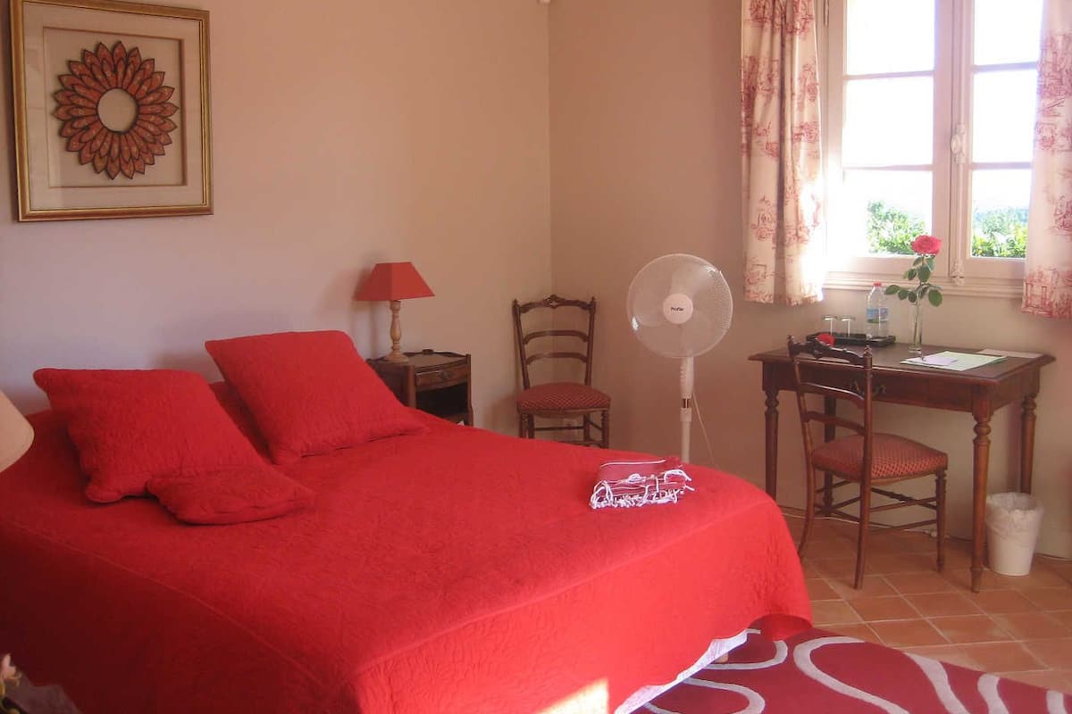 Double Room (Chambre Hibiscus) | In-room safe, individually decorated, individually furnished