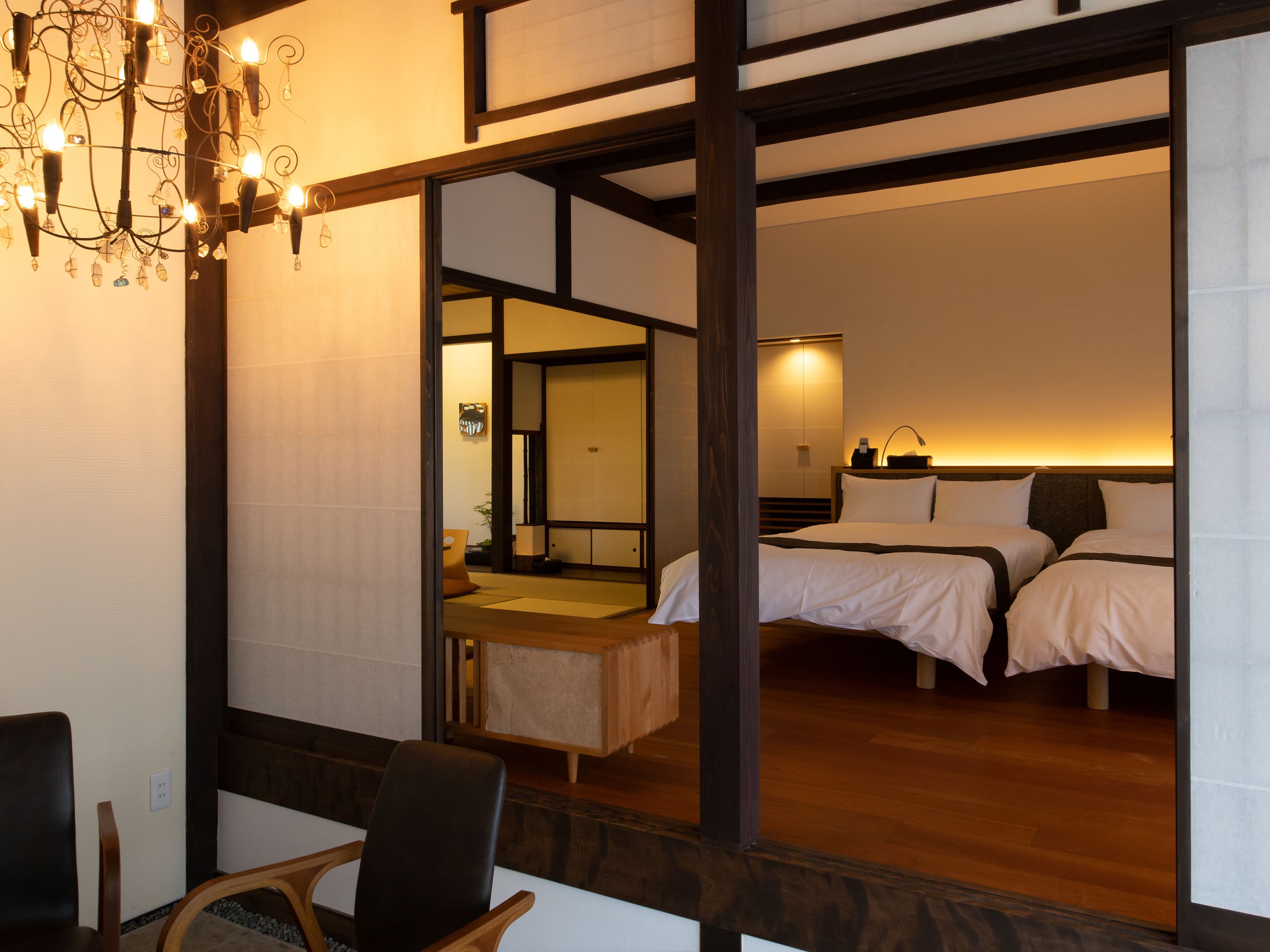 織 | 3 室のベッドルーム、デスク、WiFi (無料)、ベッドシーツ